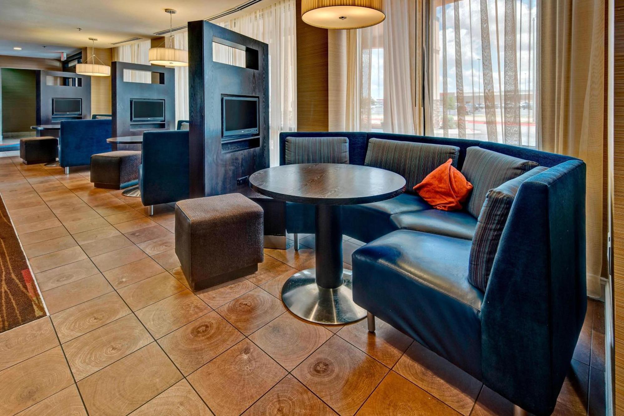 Hotel Courtyard By Marriott Midland Extérieur photo